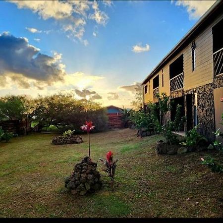 Apartamentos Tupuna Lodge Hanga Roa Esterno foto