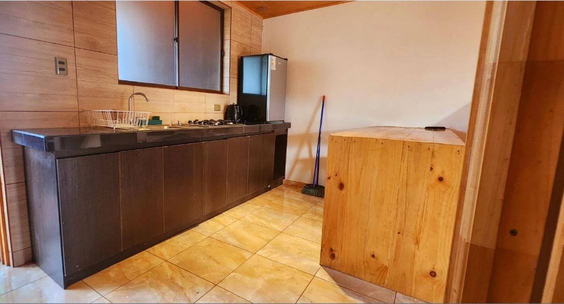 Apartamentos Tupuna Lodge Hanga Roa Esterno foto
