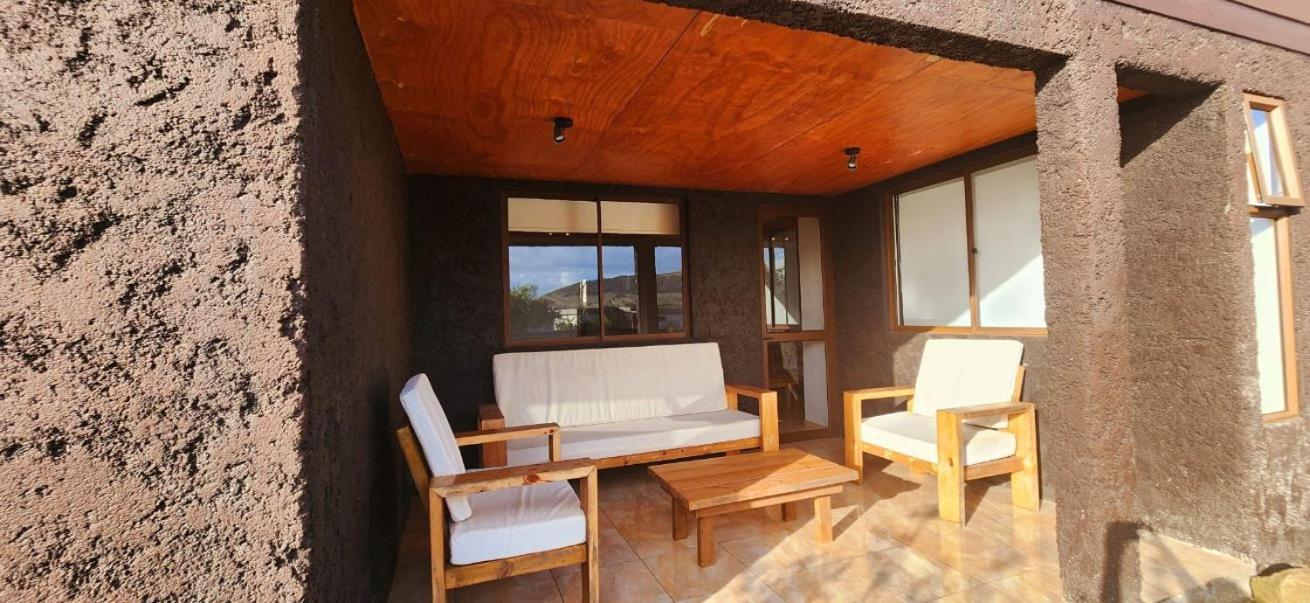 Apartamentos Tupuna Lodge Hanga Roa Esterno foto